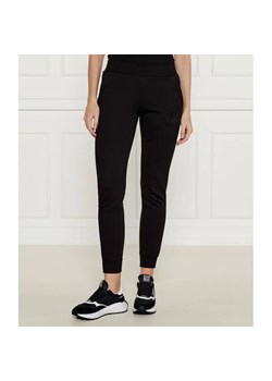 EA7 Spodnie dresowe | Slim Fit ze sklepu Gomez Fashion Store w kategorii Spodnie damskie - zdjęcie 184509704