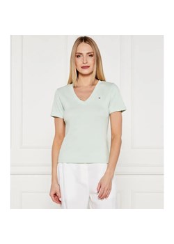 Tommy Hilfiger T-shirt CODY | Slim Fit ze sklepu Gomez Fashion Store w kategorii Bluzki damskie - zdjęcie 184509911
