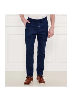 Tommy Hilfiger Lniane spodnie chino HARLEM | Relaxed fit ze sklepu Gomez Fashion Store w kategorii Spodnie męskie - zdjęcie 184510304