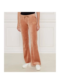 Juicy Couture Spodnie dresowe HERITAGE CROWN CAISA | Loose fit | low rise ze sklepu Gomez Fashion Store w kategorii Spodnie damskie - zdjęcie 184510454