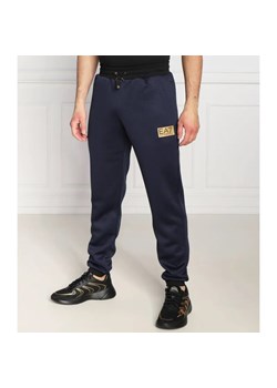 EA7 Spodnie dresowe | Regular Fit ze sklepu Gomez Fashion Store w kategorii Spodnie męskie - zdjęcie 184510480