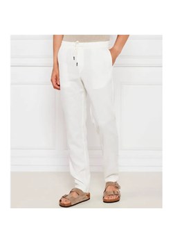 Tommy Hilfiger Lniane spodnie chino HARLEM | Relaxed fit ze sklepu Gomez Fashion Store w kategorii Spodnie męskie - zdjęcie 184510820