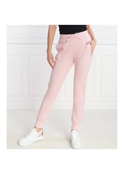 GUESS ACTIVE Spodnie dresowe | Regular Fit ze sklepu Gomez Fashion Store w kategorii Spodnie damskie - zdjęcie 184511083