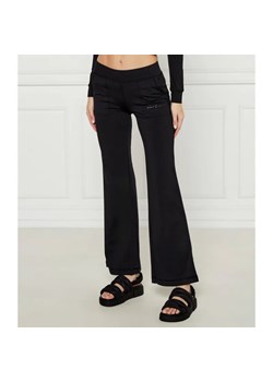 Juicy Couture Spodnie dresowe FARAH | flare fit | low rise ze sklepu Gomez Fashion Store w kategorii Spodnie damskie - zdjęcie 184511432