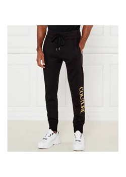 Versace Jeans Couture Spodnie dresowe | Regular Fit ze sklepu Gomez Fashion Store w kategorii Spodnie męskie - zdjęcie 184511750