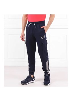 EA7 Spodnie dresowe | Regular Fit ze sklepu Gomez Fashion Store w kategorii Spodnie męskie - zdjęcie 184512021