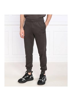 EA7 Spodnie dresowe | Regular Fit ze sklepu Gomez Fashion Store w kategorii Spodnie męskie - zdjęcie 184512244