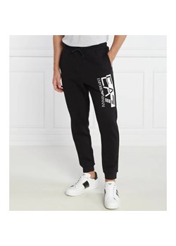 EA7 Spodnie dresowe | Regular Fit ze sklepu Gomez Fashion Store w kategorii Spodnie męskie - zdjęcie 184512262