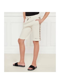 GUESS ACTIVE Szorty | Regular Fit ze sklepu Gomez Fashion Store w kategorii Spodenki chłopięce - zdjęcie 184512290