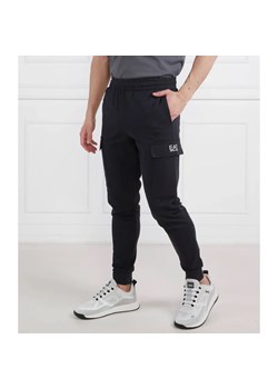 EA7 Spodnie dresowe | Regular Fit ze sklepu Gomez Fashion Store w kategorii Spodnie męskie - zdjęcie 184512603