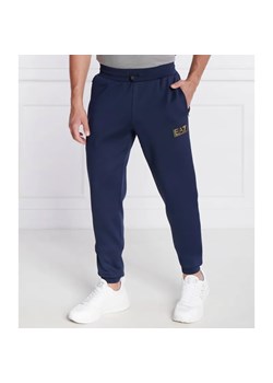 EA7 Spodnie dresowe | Regular Fit ze sklepu Gomez Fashion Store w kategorii Spodnie męskie - zdjęcie 184512850