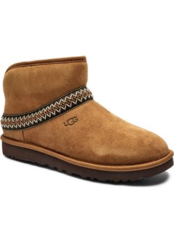 UGG Skórzane śniegowce CLASSIC MINI CRESCENT ze sklepu Gomez Fashion Store w kategorii Śniegowce damskie - zdjęcie 184513081