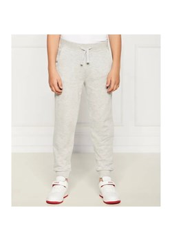 Guess Spodnie dresowe | Regular Fit ze sklepu Gomez Fashion Store w kategorii Spodnie chłopięce - zdjęcie 184513734