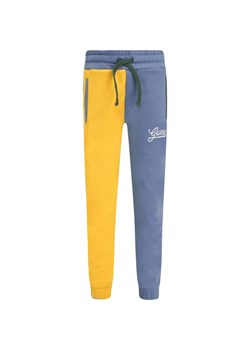 Guess Spodnie dresowe | Regular Fit ze sklepu Gomez Fashion Store w kategorii Spodnie chłopięce - zdjęcie 184514183