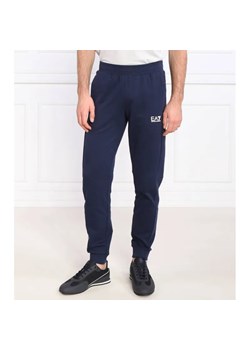 EA7 Spodnie dresowe | Regular Fit ze sklepu Gomez Fashion Store w kategorii Spodnie męskie - zdjęcie 184514191