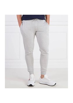 Tommy Jeans Spodnie dresowe TJM SLIM FLEECE SWEA | Slim Fit ze sklepu Gomez Fashion Store w kategorii Spodnie męskie - zdjęcie 184514402