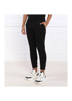 GUESS ACTIVE Spodnie dresowe ALDWIN | Regular Fit ze sklepu Gomez Fashion Store w kategorii Spodnie męskie - zdjęcie 184514993