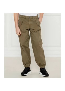 Guess Spodnie cargo | Regular Fit ze sklepu Gomez Fashion Store w kategorii Spodnie chłopięce - zdjęcie 184515173