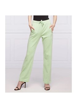 Juicy Couture Spodnie dresowe TINA | Regular Fit ze sklepu Gomez Fashion Store w kategorii Spodnie damskie - zdjęcie 184516600