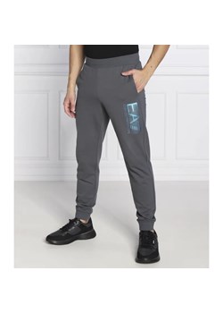 EA7 Spodnie dresowe | Regular Fit ze sklepu Gomez Fashion Store w kategorii Spodnie męskie - zdjęcie 184517652