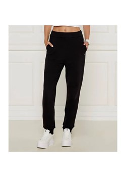 Calvin Klein Jeans Spodnie dresowe | Regular Fit ze sklepu Gomez Fashion Store w kategorii Spodnie damskie - zdjęcie 184517762