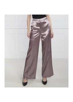 GUESS Spodnie BRISILDA | Straight fit ze sklepu Gomez Fashion Store w kategorii Spodnie damskie - zdjęcie 184517842