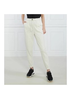 Calvin Klein Performance Spodnie dresowe | Regular Fit ze sklepu Gomez Fashion Store w kategorii Spodnie damskie - zdjęcie 184517892