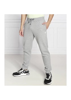 GUESS ACTIVE Spodnie dresowe ALDWIN | Regular Fit ze sklepu Gomez Fashion Store w kategorii Spodnie męskie - zdjęcie 184518132