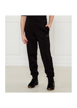 EA7 Spodnie dresowe | Regular Fit ze sklepu Gomez Fashion Store w kategorii Spodnie chłopięce - zdjęcie 184518353