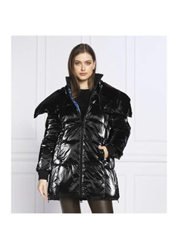 GUESS Kurtka Mathilde | Regular Fit ze sklepu Gomez Fashion Store w kategorii Kurtki damskie - zdjęcie 184518774