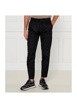 Calvin Klein Spodnie chino | Tapered fit ze sklepu Gomez Fashion Store w kategorii Spodnie męskie - zdjęcie 184518860