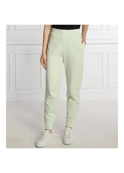Tommy Hilfiger Spodnie dresowe | Relaxed fit ze sklepu Gomez Fashion Store w kategorii Spodnie damskie - zdjęcie 184518903