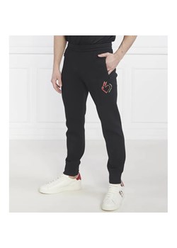 Emporio Armani Spodnie dresowe | Regular Fit ze sklepu Gomez Fashion Store w kategorii Spodnie męskie - zdjęcie 184518934