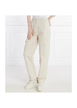 Tommy Jeans Spodnie cargo TJW HARPER HR CARGO PANT | Tapered fit ze sklepu Gomez Fashion Store w kategorii Spodnie damskie - zdjęcie 184518992