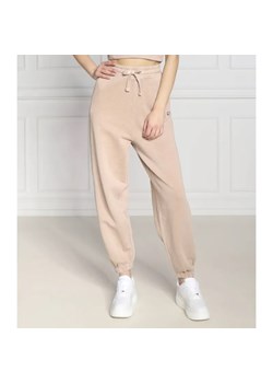Tommy Jeans Spodnie dresowe TIMELESS 1 WASHED | Relaxed fit ze sklepu Gomez Fashion Store w kategorii Spodnie damskie - zdjęcie 184519082