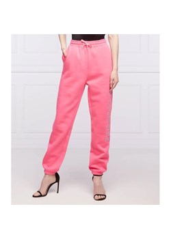 Juicy Couture Spodnie dresowe SOVEREIGN | Regular Fit ze sklepu Gomez Fashion Store w kategorii Spodnie damskie - zdjęcie 184519133