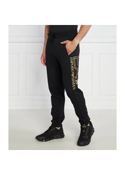 EA7 Spodnie dresowe | Regular Fit ze sklepu Gomez Fashion Store w kategorii Spodnie męskie - zdjęcie 184519173