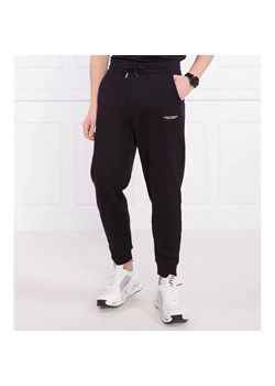Armani Exchange Spodnie dresowe | Regular Fit ze sklepu Gomez Fashion Store w kategorii Spodnie męskie - zdjęcie 184519181