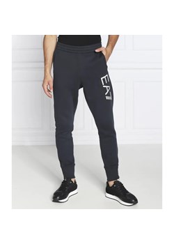 EA7 Spodnie dresowe | Regular Fit ze sklepu Gomez Fashion Store w kategorii Spodnie męskie - zdjęcie 184519333