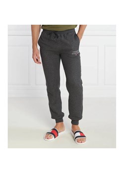 Tommy Hilfiger Spodnie dresowe HWK TRACK PANT QUILTED | Regular Fit ze sklepu Gomez Fashion Store w kategorii Spodnie męskie - zdjęcie 184519832
