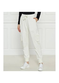 Liu Jo Sport Spodnie dresowe | Regular Fit ze sklepu Gomez Fashion Store w kategorii Spodnie damskie - zdjęcie 184519923