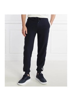 Tommy Hilfiger Spodnie dresowe | Regular Fit ze sklepu Gomez Fashion Store w kategorii Spodnie męskie - zdjęcie 184520071
