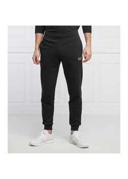 EA7 Spodnie dresowe | Regular Fit ze sklepu Gomez Fashion Store w kategorii Spodnie męskie - zdjęcie 184520400