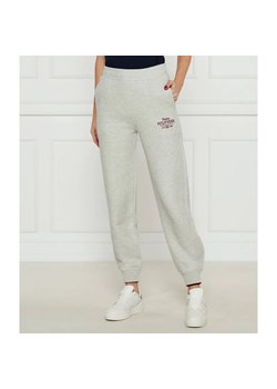 Tommy Hilfiger Spodnie dresowe | Regular Fit ze sklepu Gomez Fashion Store w kategorii Spodnie damskie - zdjęcie 184520902