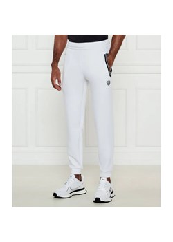 EA7 Spodnie dresowe | Regular Fit ze sklepu Gomez Fashion Store w kategorii Spodnie męskie - zdjęcie 184521724