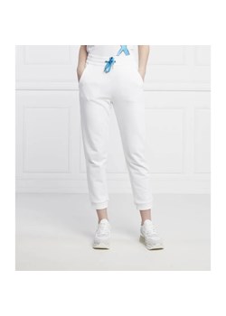 Armani Exchange Spodnie dresowe | Regular Fit ze sklepu Gomez Fashion Store w kategorii Spodnie damskie - zdjęcie 184522151