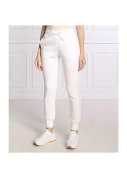 GUESS ACTIVE Spodnie dresowe ALLIE | Regular Fit ze sklepu Gomez Fashion Store w kategorii Spodnie damskie - zdjęcie 184522564