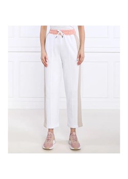 Armani Exchange Spodnie dresowe | Regular Fit ze sklepu Gomez Fashion Store w kategorii Spodnie damskie - zdjęcie 184522611