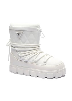 Guess Ocieplane śniegowce UNIQUES ze sklepu Gomez Fashion Store w kategorii Śniegowce damskie - zdjęcie 184526224