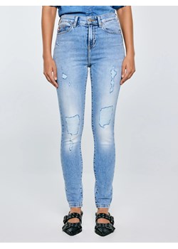 Jeansy damskie z wysokim stanem z przetarciami jasnoniebieskie Adela High Waist 156 ze sklepu Big Star w kategorii Jeansy damskie - zdjęcie 184531613